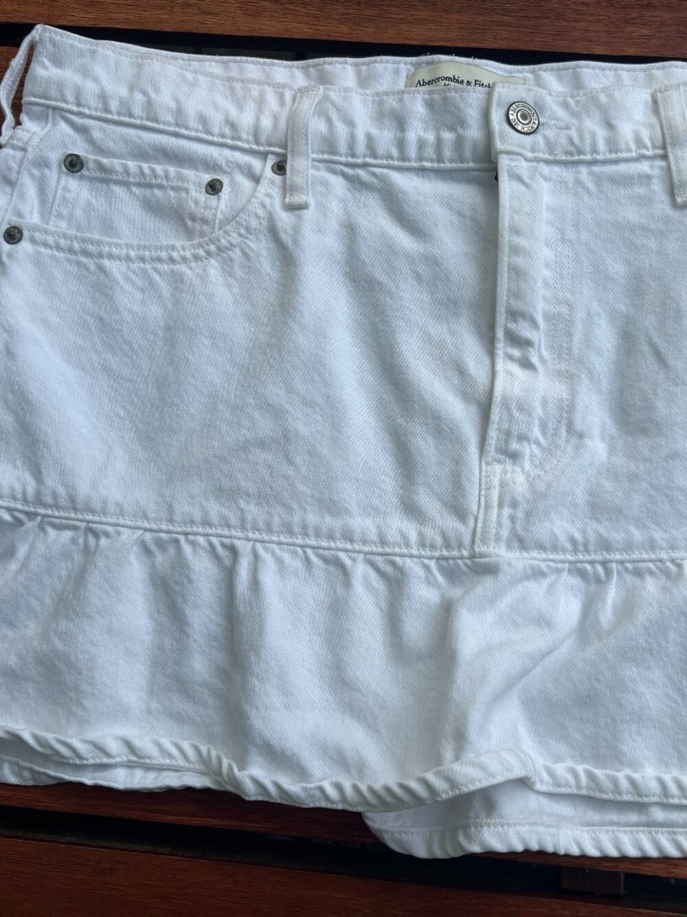 Abercrombie and Fitch mini skirt white canvas ruffle mid rise womens LG
